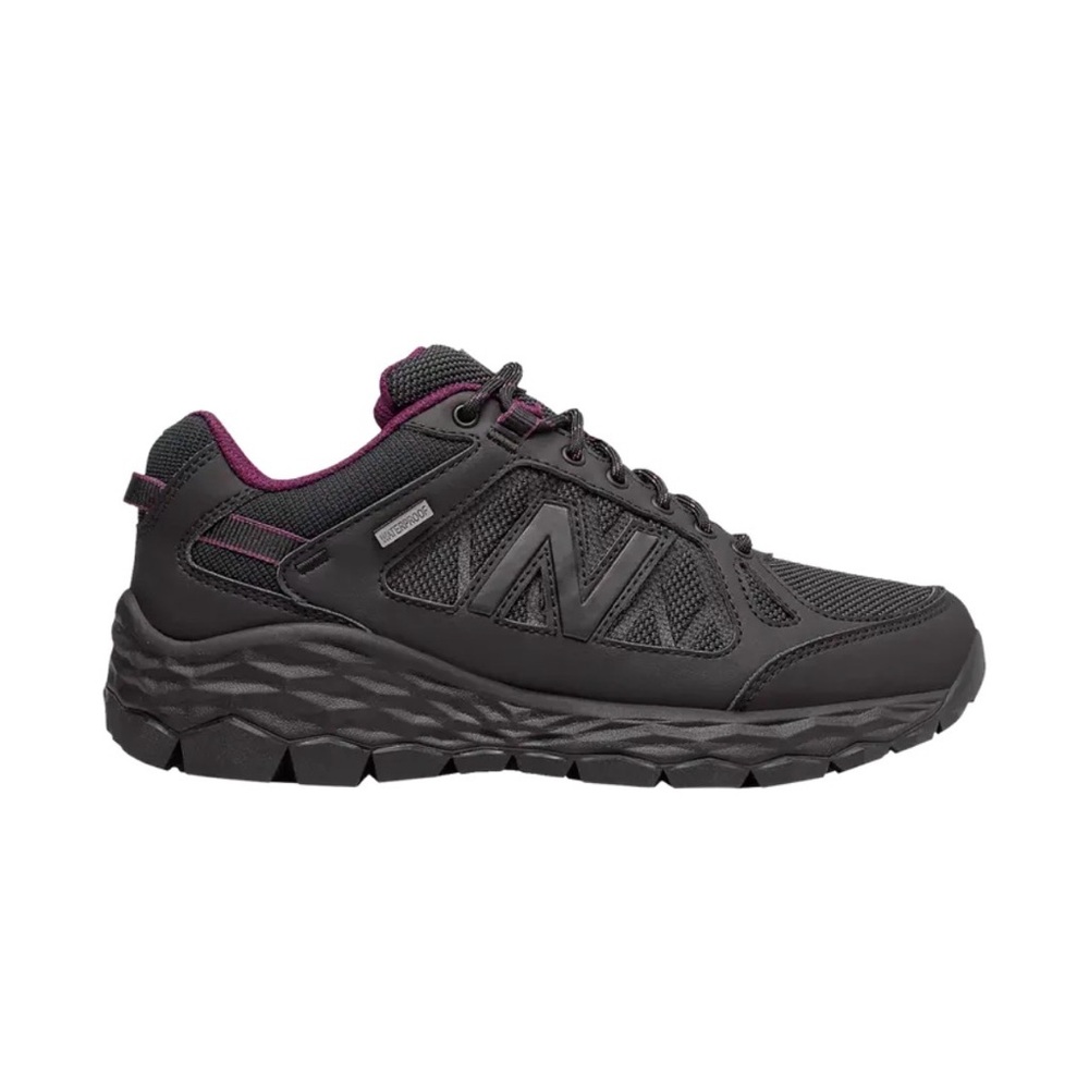 New Balance fresh foam 1350 Women's Black and Purple Sneakers Sz 9